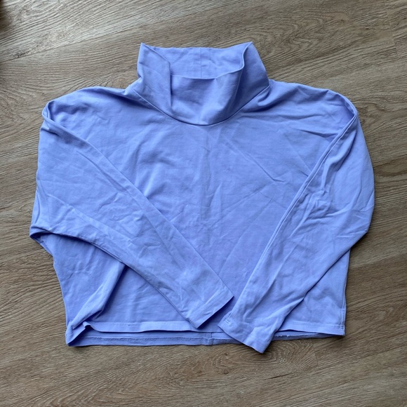 Aritzia - babaton lavender mock neck - Picture 3 of 4